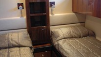 Motor yacht D5 -  Twin Cabin